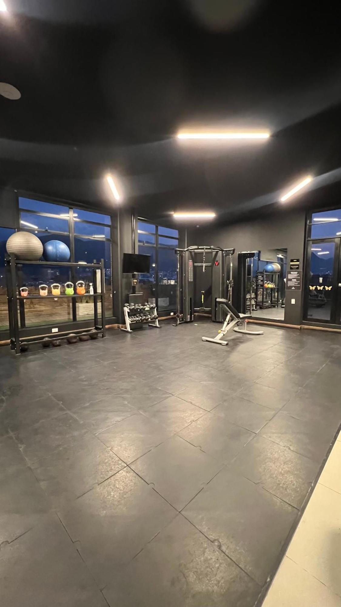 With Amenities, Coworking, Service, Gym Appartement Bogotá